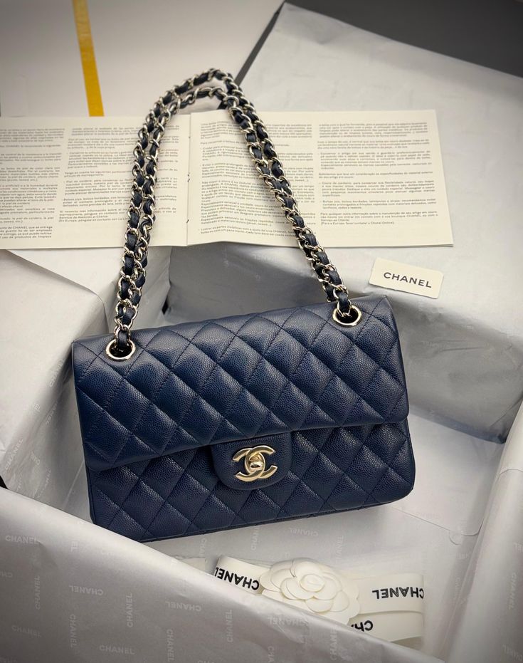 chanel classic flap