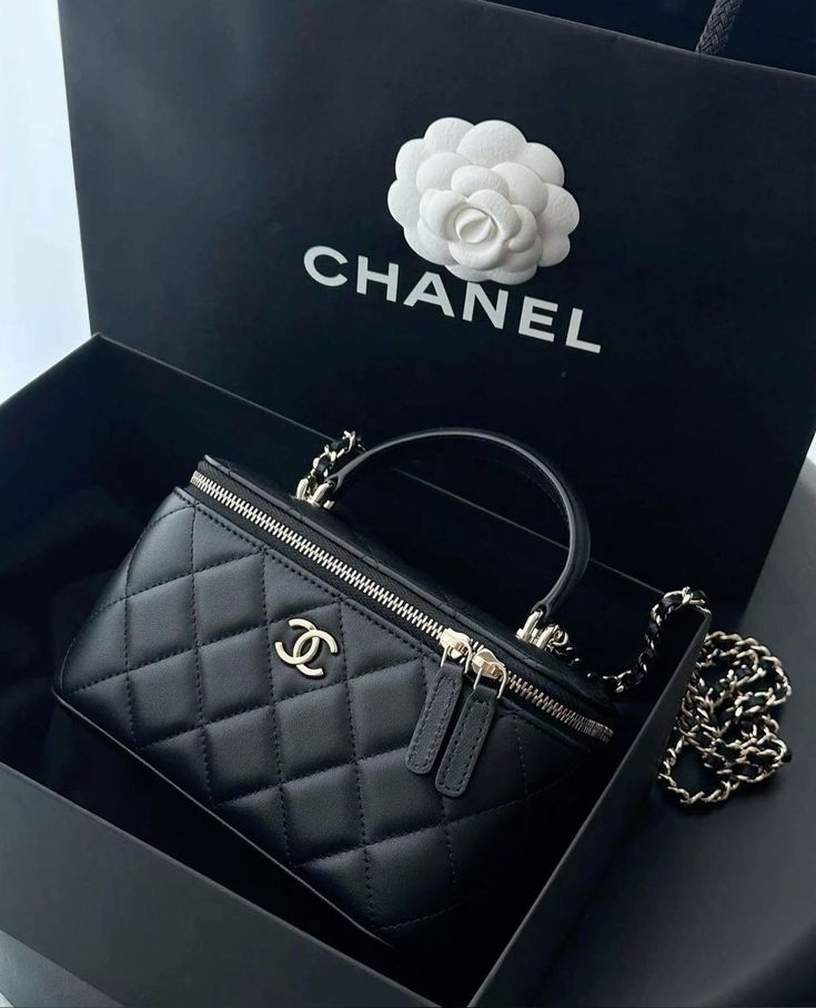 chanel makeup bag